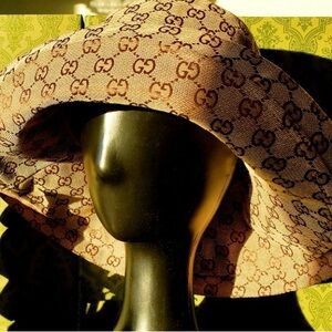 Gucci Beige GG Monogram Bucket Hat Wide Large Brim Tan Jacquard Canvas Sun Beach